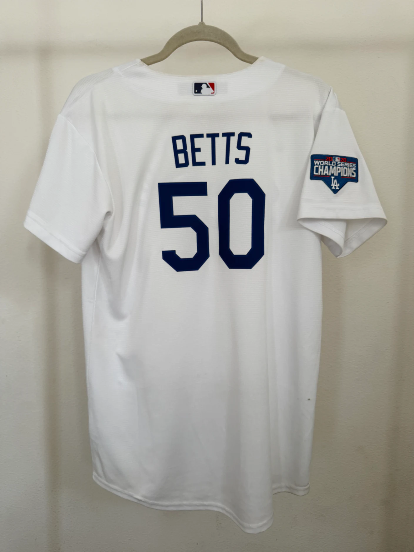 Los Angeles Dodgers Mookie Betts MLB by Andrew
